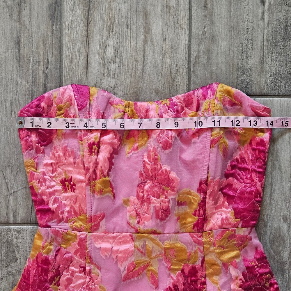 Showpo Brailey Mini Dress Size 2 Pink NEW Floral Jacquard Strapless Cocktail - Picture 5 of 14